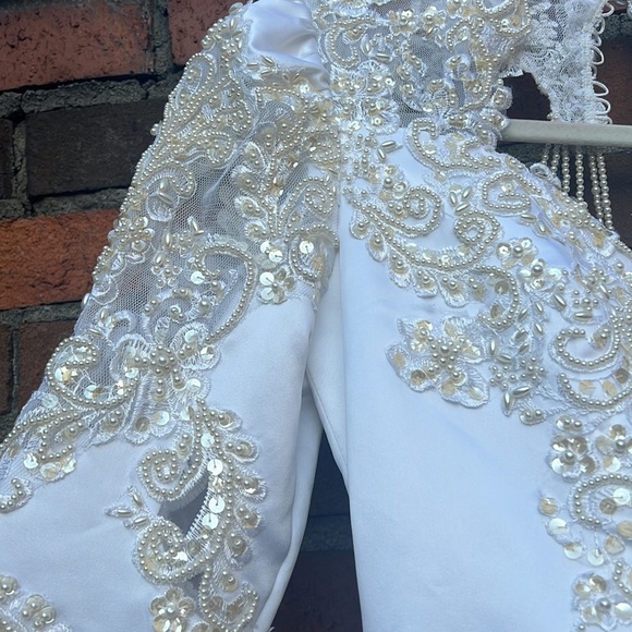 Oleg Cassini NEW NWT white wedding dress off white pearls design lace long trail - Picture 6 of 17